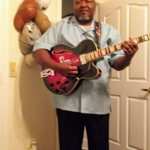 Meet your Posher, Dennis